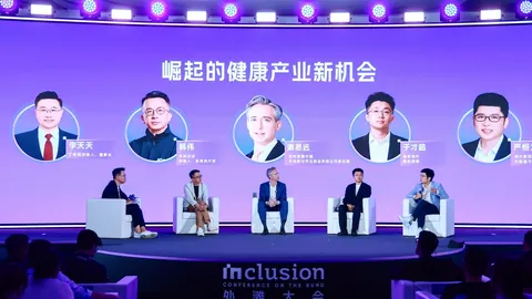 邪门情侣档火爆娱乐圈，内娱年度收益或归零